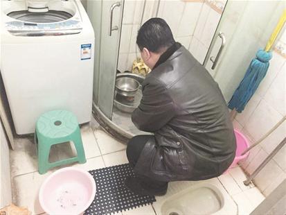 汉阳一小区停水已10天 居民担心影响做团年饭