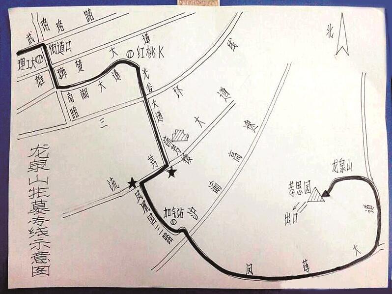 退伍测绘兵手绘地图 为公交扫墓专线避堵