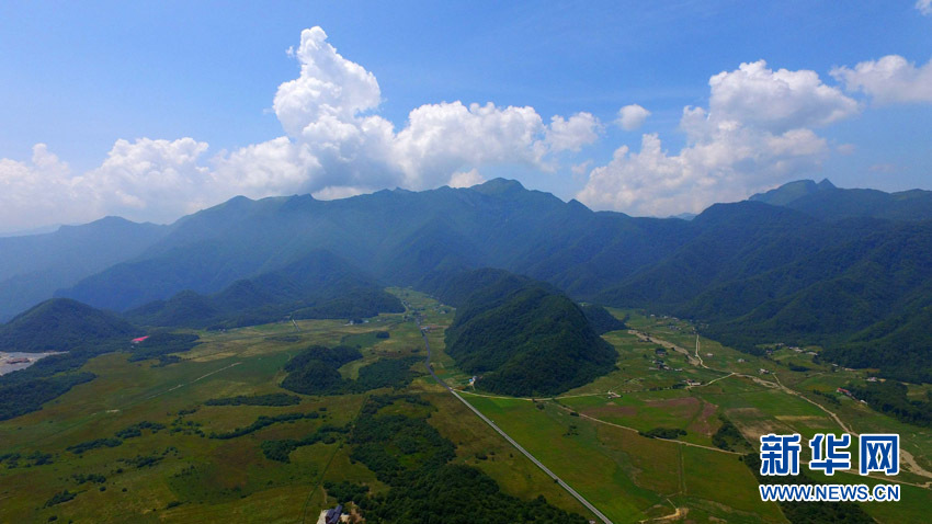 读图鸟瞰神农架景色山峦叠翠风光旖旎