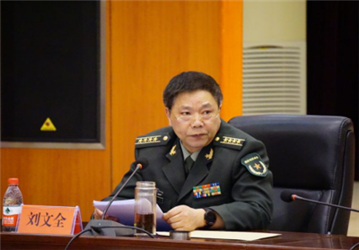 新闻中心 武汉   会议由武汉警备区政治部主任刘文全大校主持,来自驻