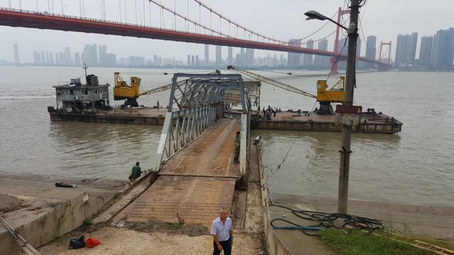 武昌区良久码头完成搬迁，平湖门饮用水源保护区内消除一隐患