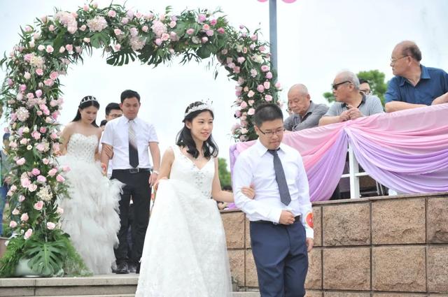 今天，我嫁给你了!江滩这场集体婚礼刷屏武汉人的朋友圈