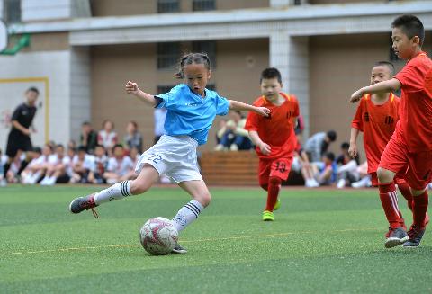 江汉区校园足球锦标赛今日开幕，400多足球小将将激战一月