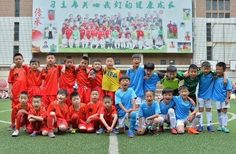 江汉区校园足球锦标赛今日开幕，400多足球小将将激战一月