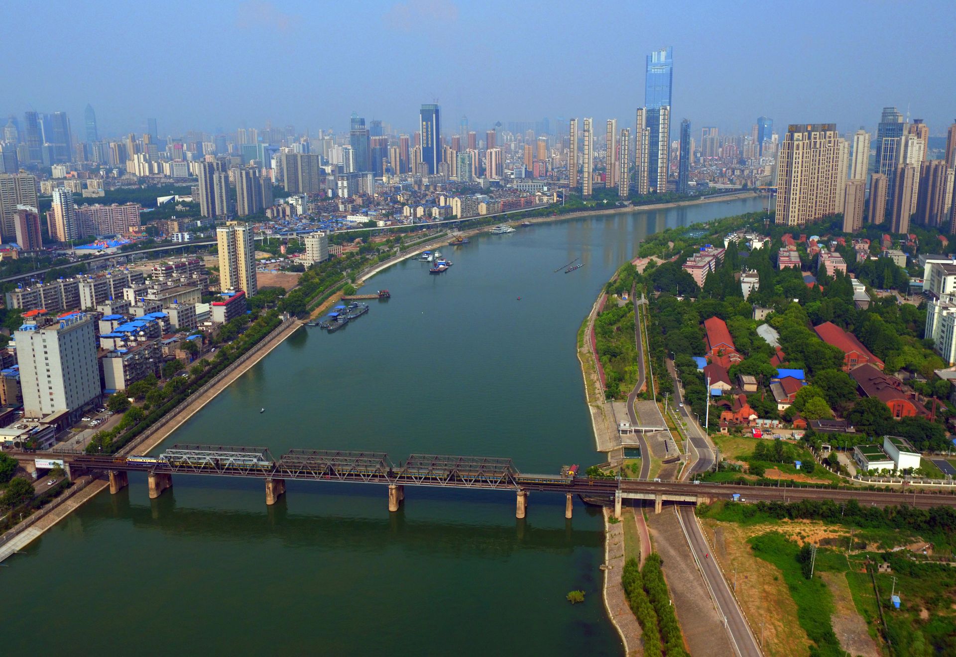新月湖桥即将通车，来捋一捋，汉江上这11座大桥