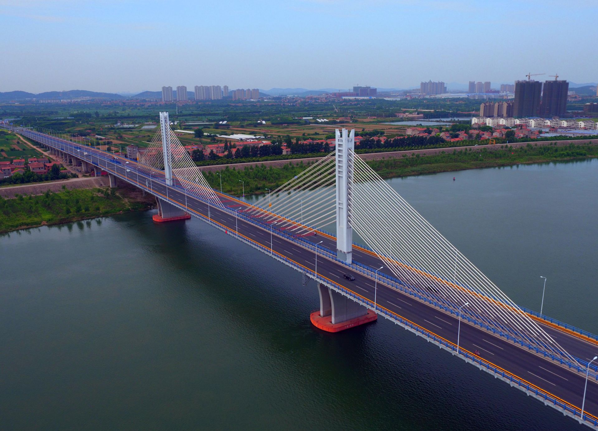 新月湖桥即将通车 航拍汉江11座大桥
