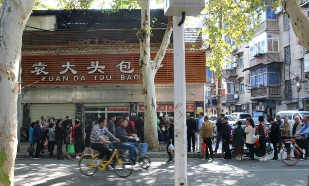 光华路上的包子江湖,成都网红店直接开到袁大头对面