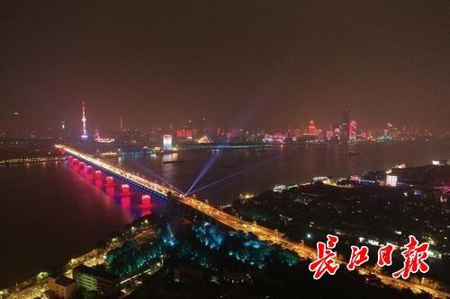龟山蛇山亮起来，灯具穿“隐形衣”白天不影响景观