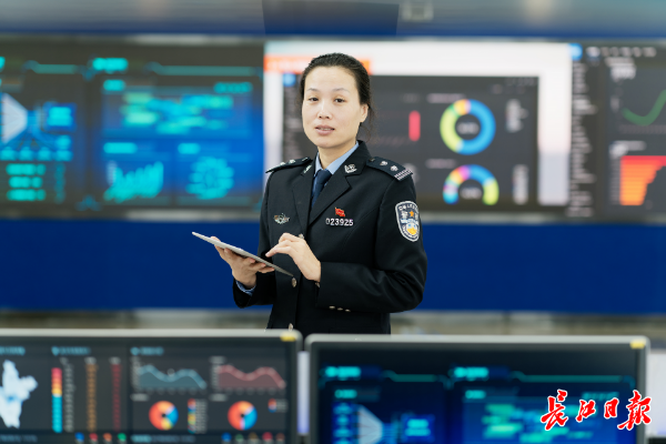 警花教你学英语！武汉警方自制视频获数百万网友点赞