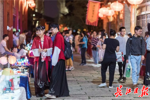 武汉城内人口_武汉封城图片(3)
