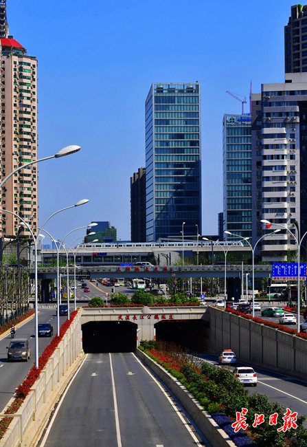 三阳路自带网红地标属性看武汉5层立体交通
