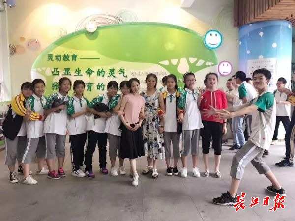 澳门葡京公司官网,“小教师”身上凝聚了“大魅力”,学生说要当一个像她这样的好老