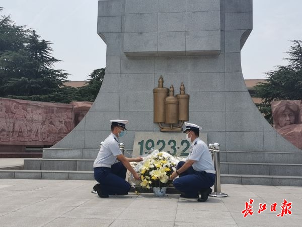 长江日报6路记者探访红色景点,他们说:武汉人民的战疫精神闪耀着先辈的革命精神
