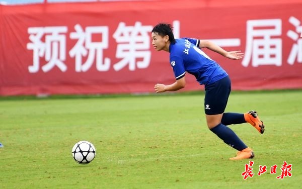 武汉女足踏上征程联赛即将重燃战火