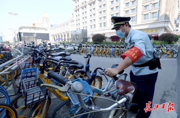 @武汉市民，乱停乱放共享单车要开罚单了