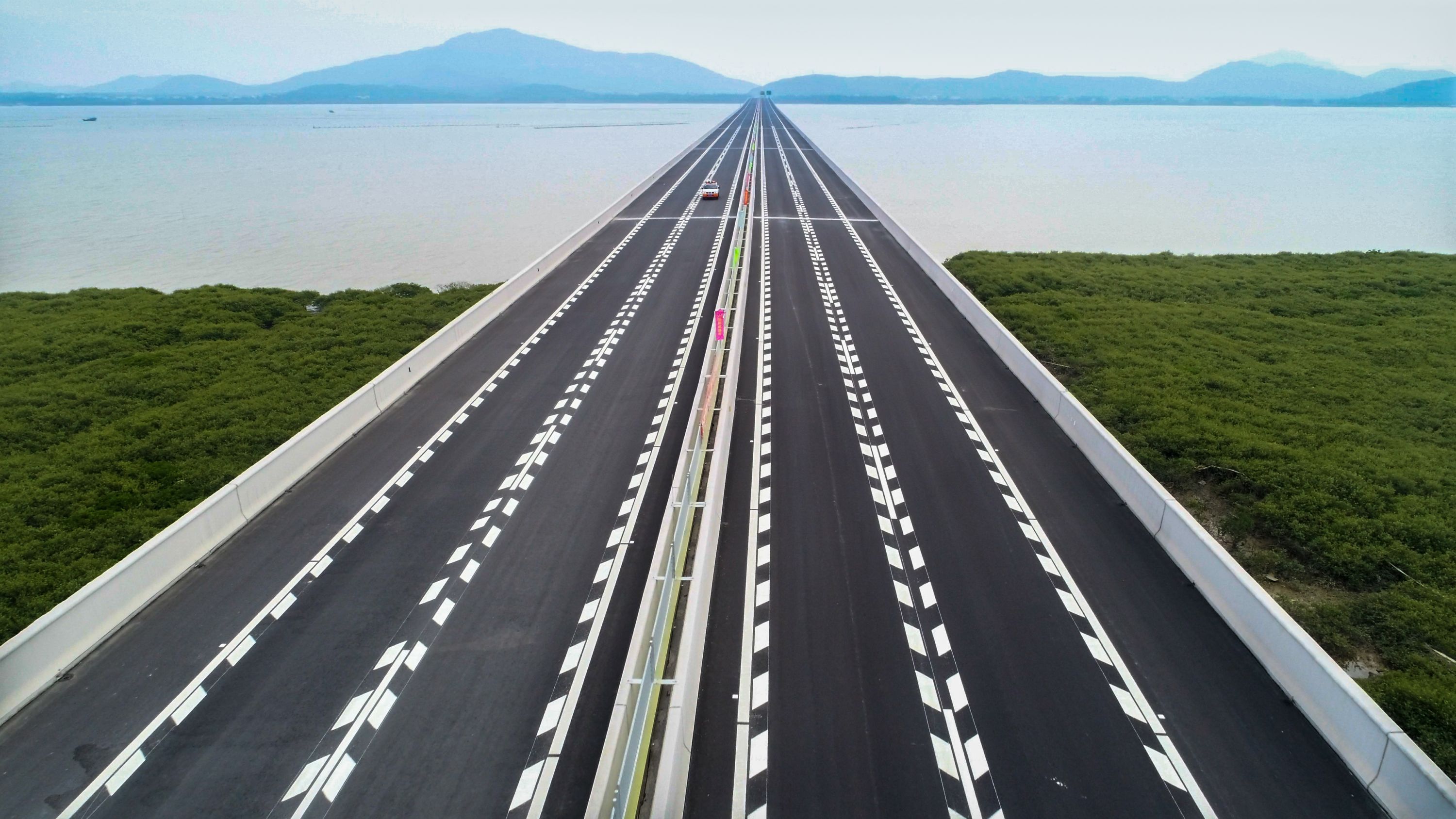 海陵大桥成桥荷载试验顺利完成 - 最新资讯 - 上海贝英吉工程咨询有限公司