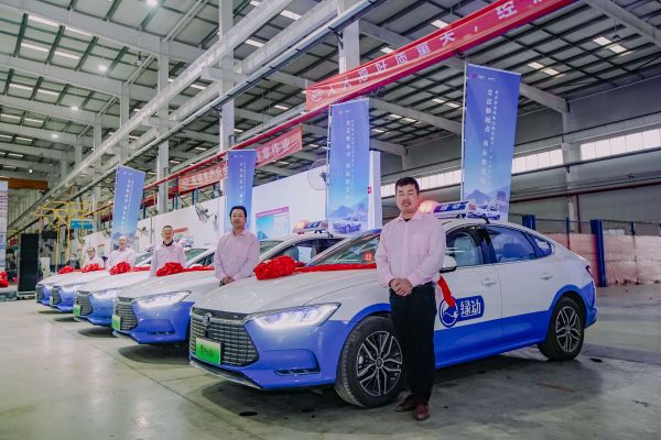 更宽敞更能跑，武汉新能源出租车“上新”
