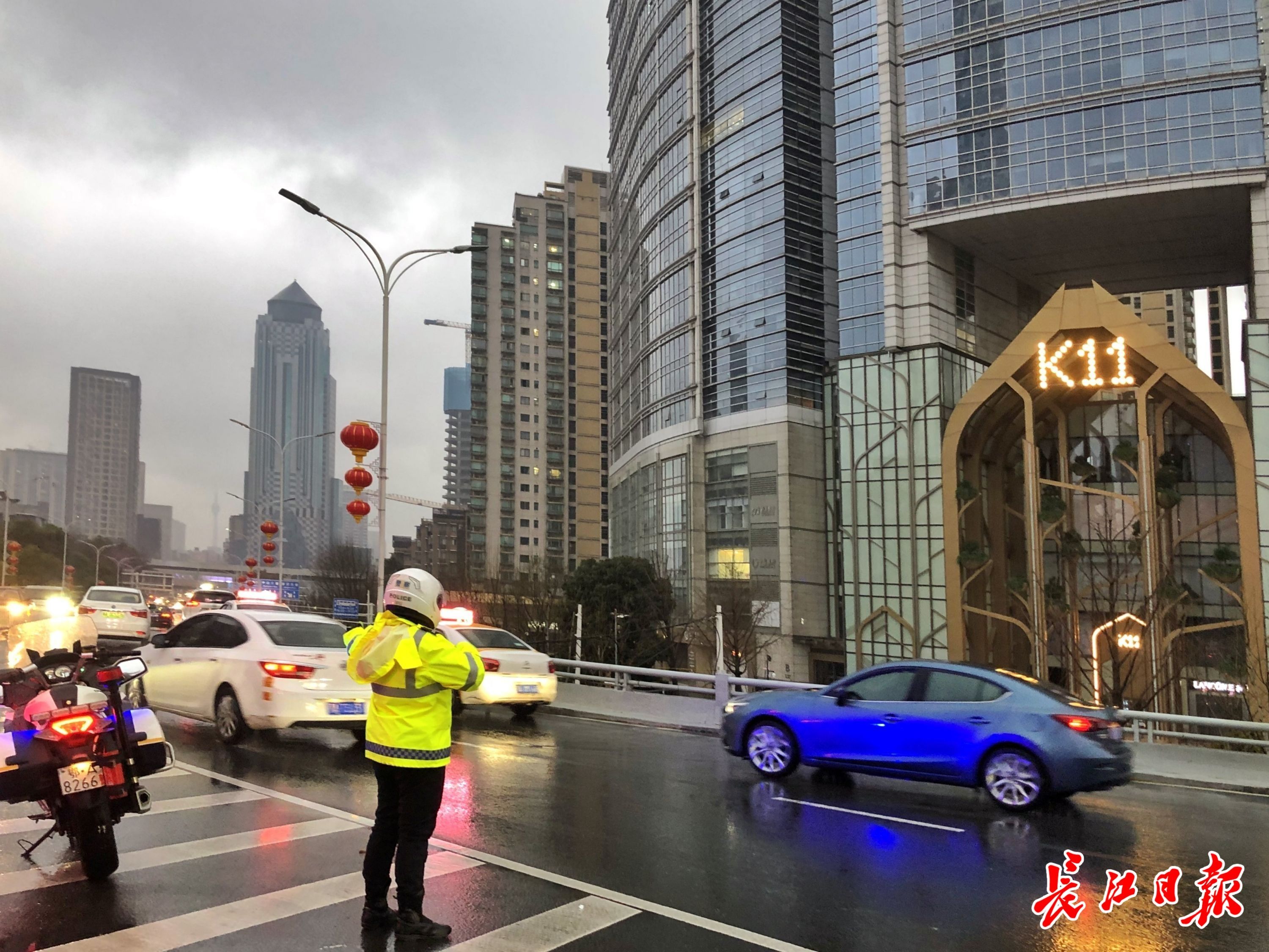 开学碰到下雨的周一,路上开车要注意_武汉_新闻中心_长江网_cjn.cn