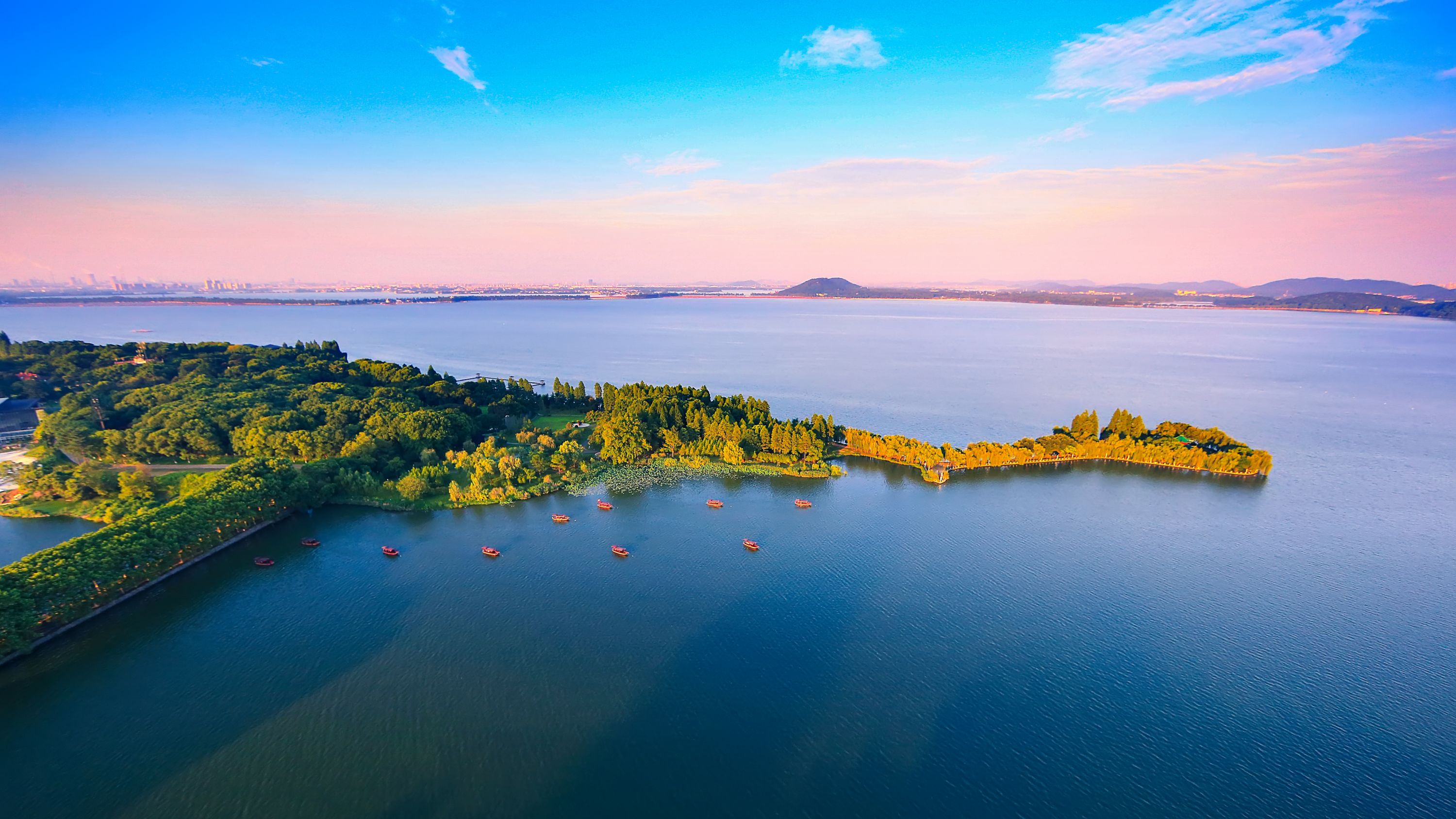 中国有哪些湖泊值得一去？ - 知乎