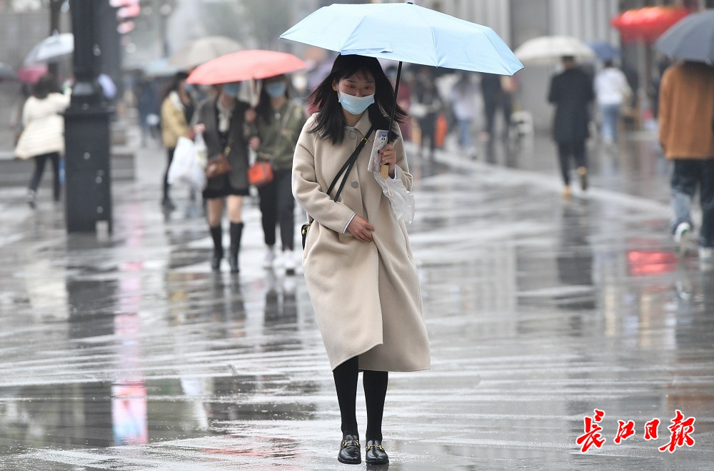 未来3天武汉阴雨天气持续，出门记得携带雨具