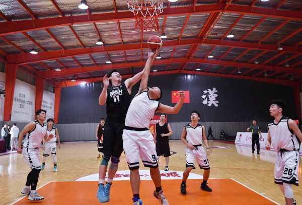 图集 | “长江杯”武汉篮球全民星赛社会组全面开战