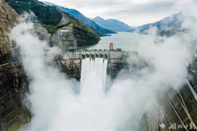 白鹤滩水电站创造六项世界第一 “湖北建造”再攀水电高峰