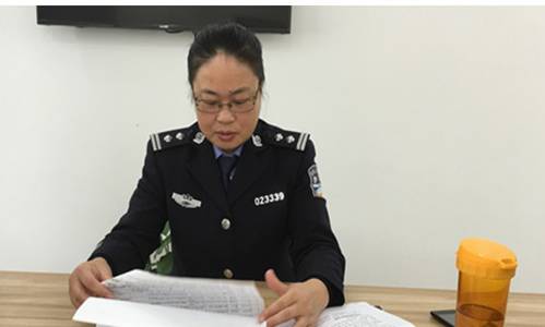 功模民警杨艳 今日与传销人员面对面交流