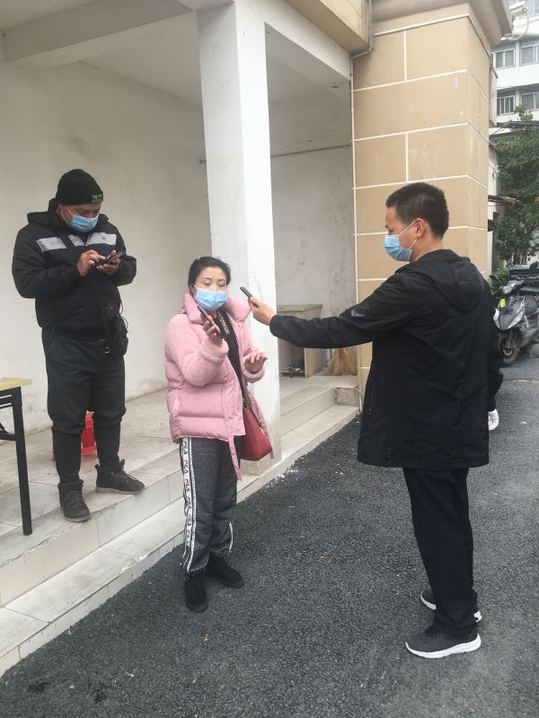 扫扫更健康,外地返汉、进出小区都要扫健康码