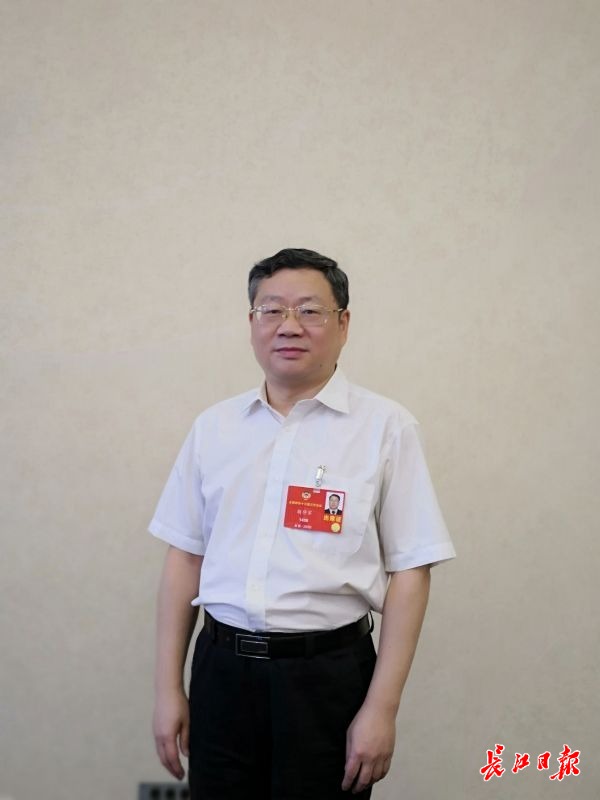 代表委员热议超大城市现代化治理新路