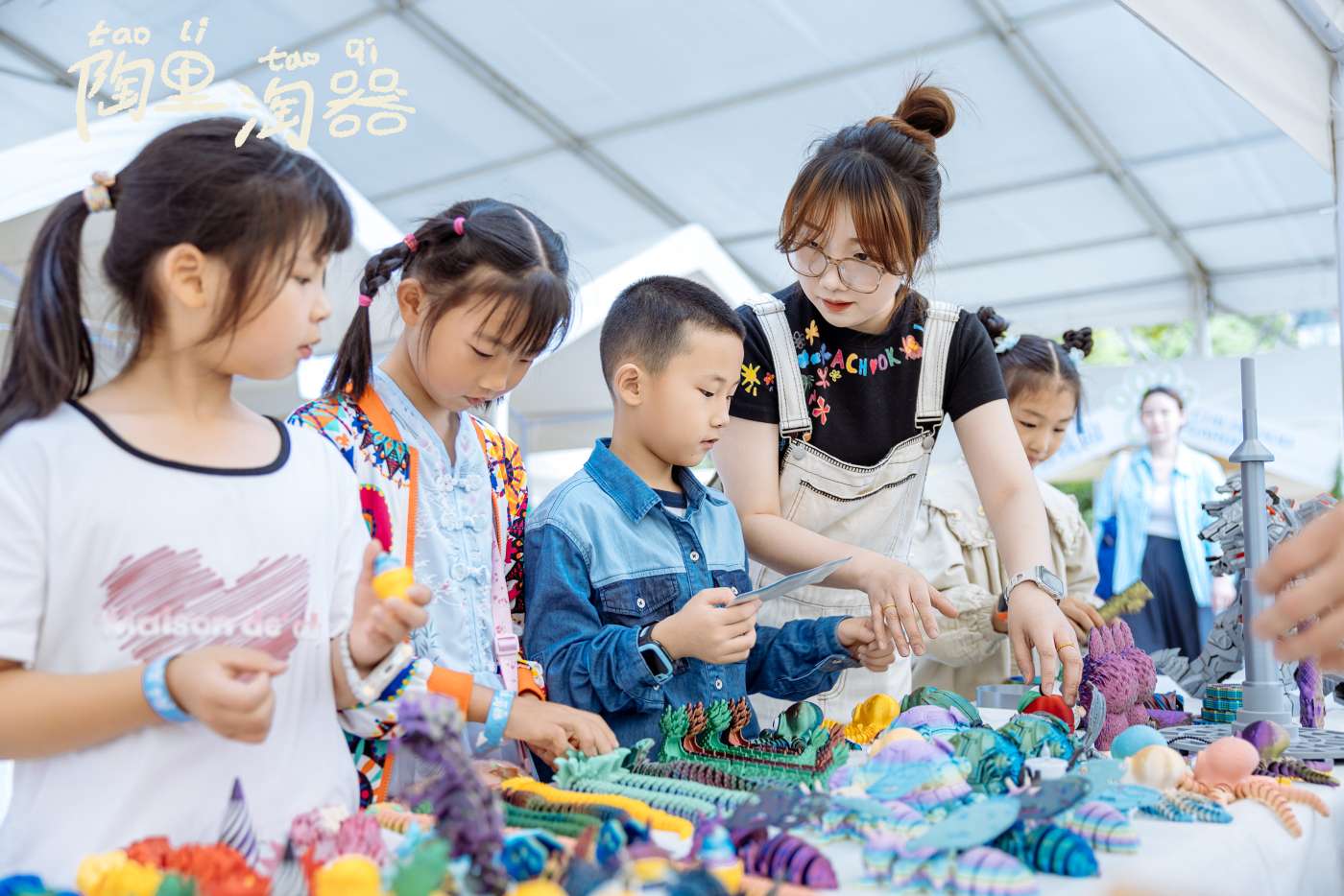 武汉平和坊"陶气节"市集火爆 艺术赋能历史街区激活消费新活力