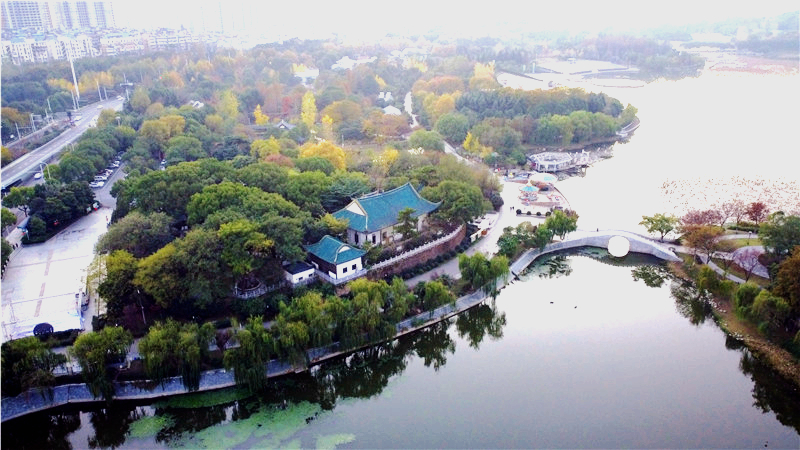 航拍月湖风景区