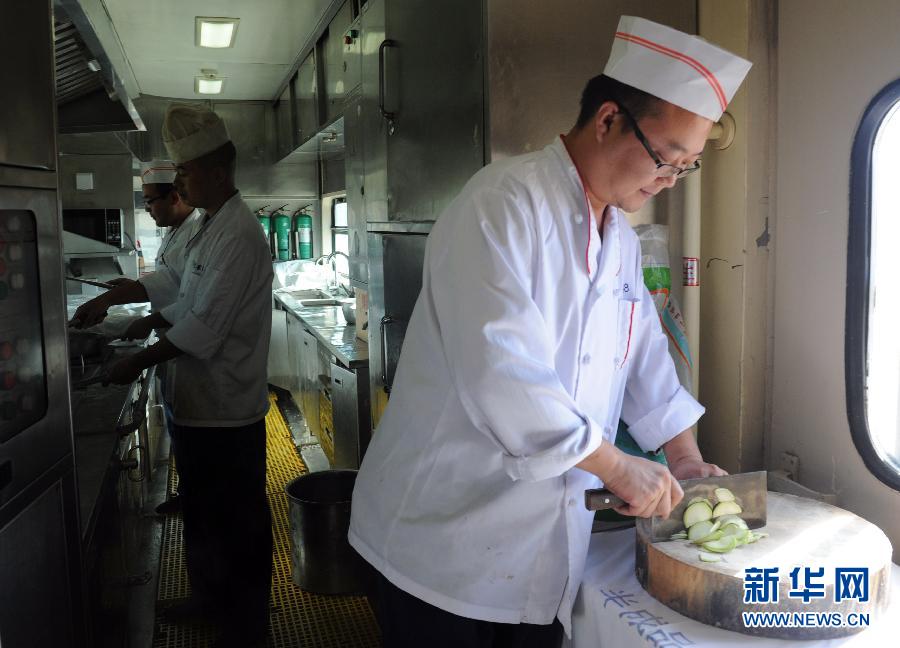 （社会）（4）京藏列车运营9年多 运送旅客929万多人次