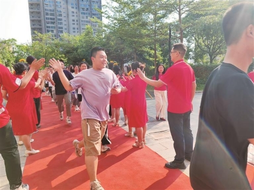 执笔为剑，为梦想而战  2025年攀枝花中考开始，11249名考生踏入考场