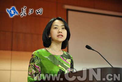 团市委副书记叶文静总结2011年湖北武汉12355阳光行动的工作成效
