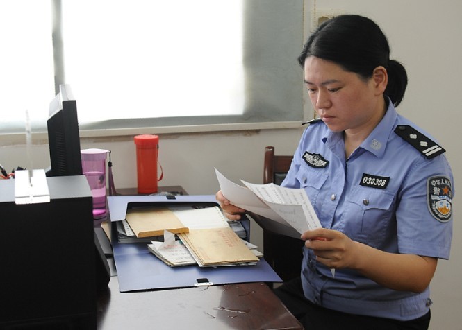 长江网记者访全国特级优秀人民警察王群