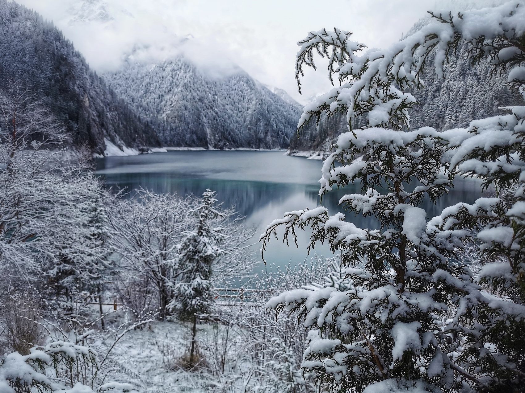 九寨沟冬天的景色图片