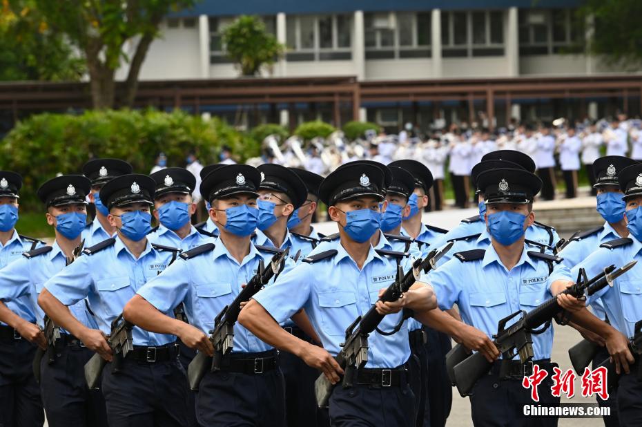 香港警察学院首次全面以中式步操进行结业会操