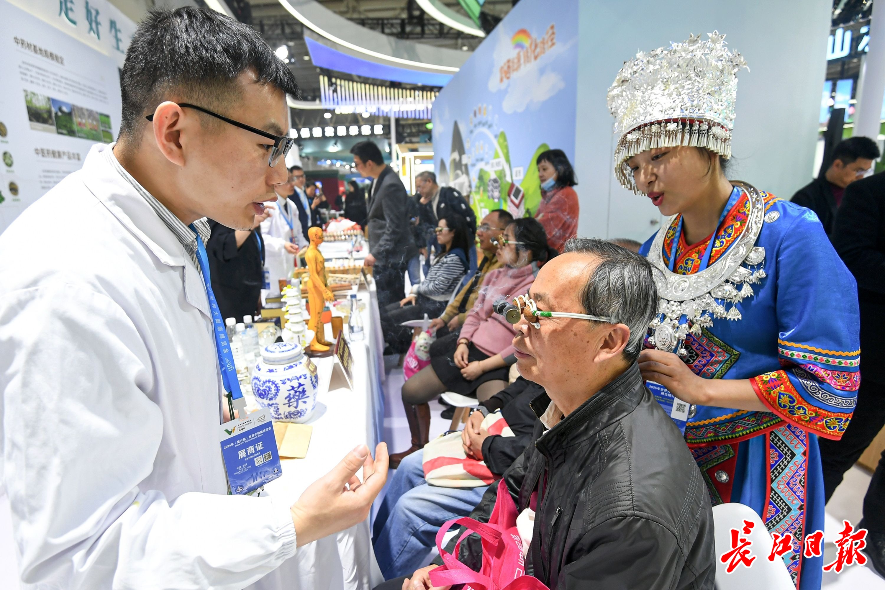 多地大健康产业链上企业亮相健博会，武汉都市圈大健康产业集链成群