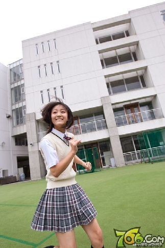 日本女生愛校服 盤點高中校園的