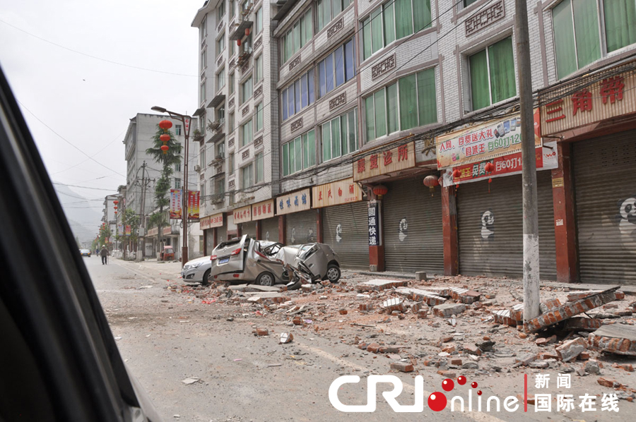 宝兴已遇难26人芦山至宝兴灵关镇道路抢通组图