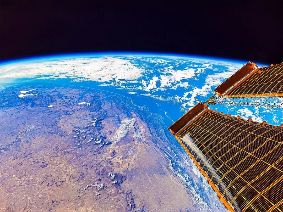 震撼神舟十二号航天员太空拍摄壮美地球