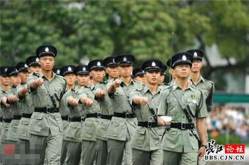 光谷现香港皇家警察执勤真相让人无语