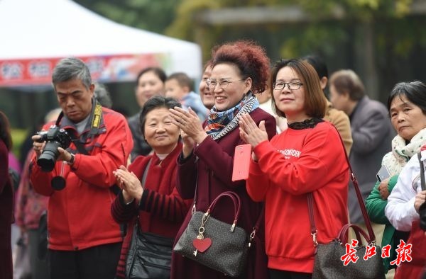 聽賤三爺的故事買文創產品這場非遺盛宴讓市民直呼精彩