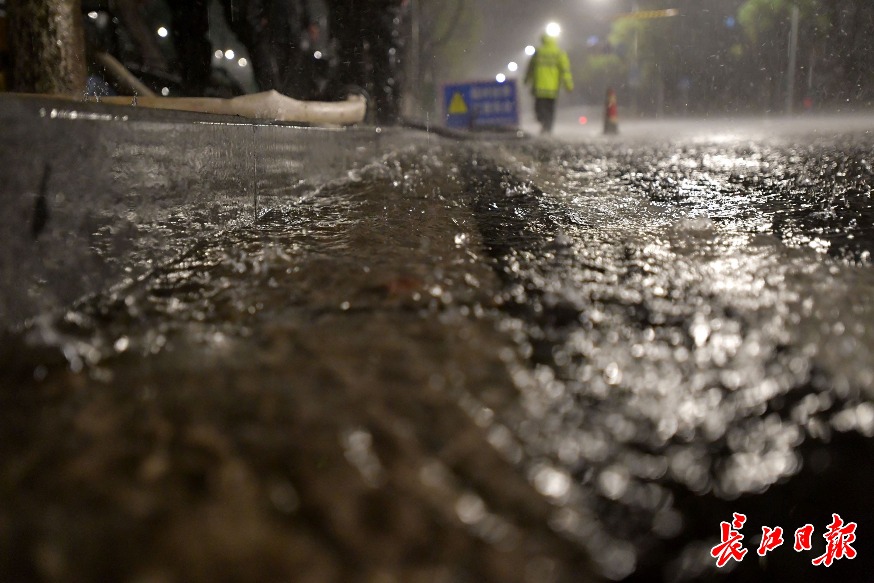 文水县大雨图片