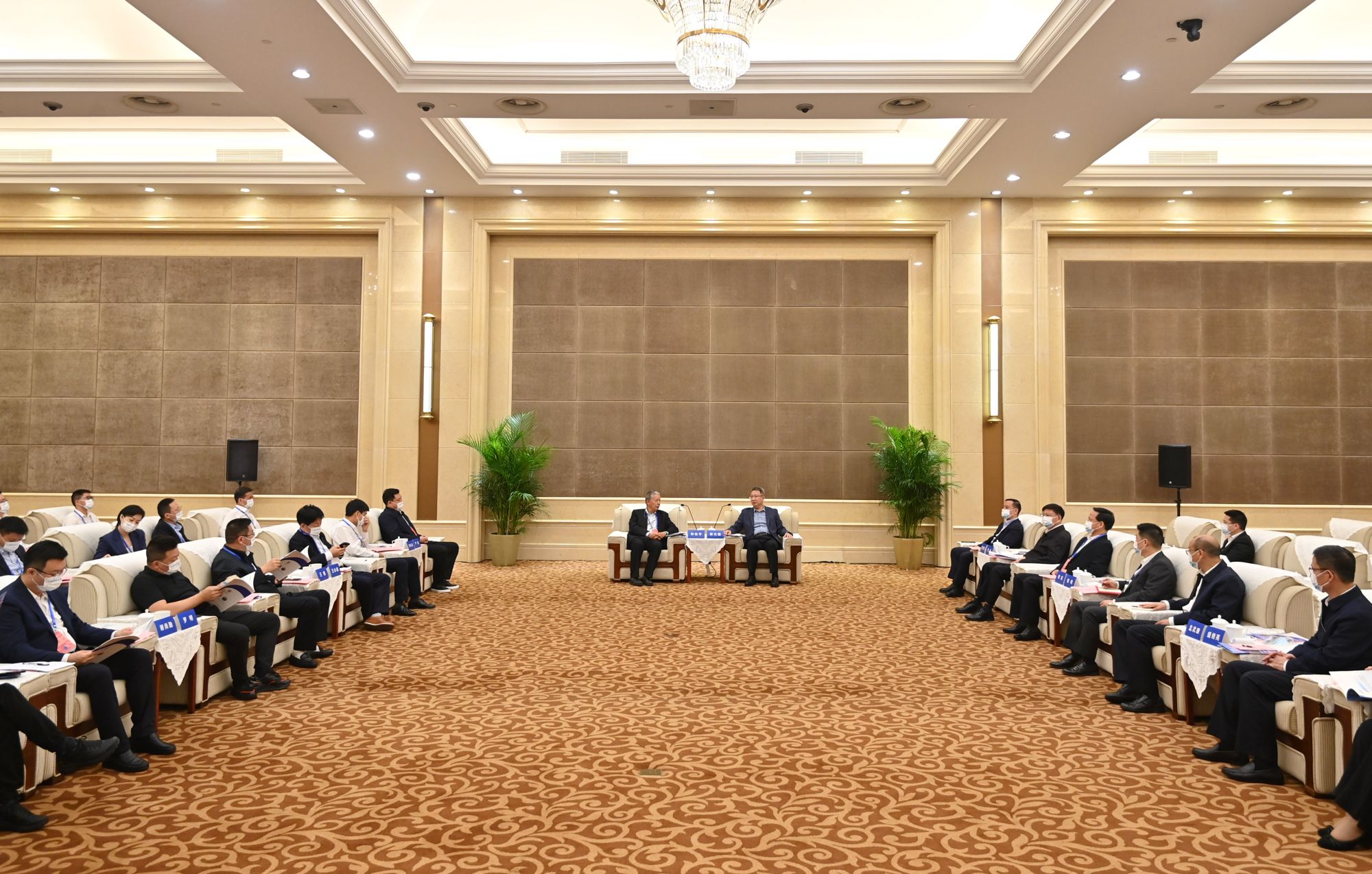 郭元强会见出席第七届中国民营企业合作大会部分嘉宾