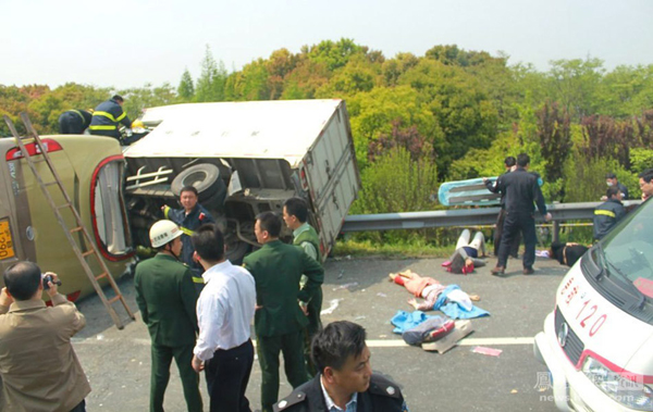 上海近期车祸死亡图片