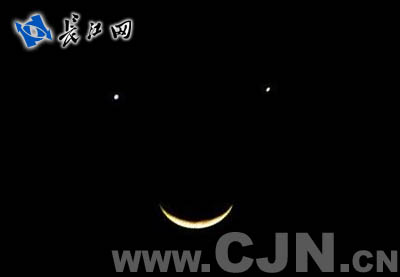 双星伴月姿势图片