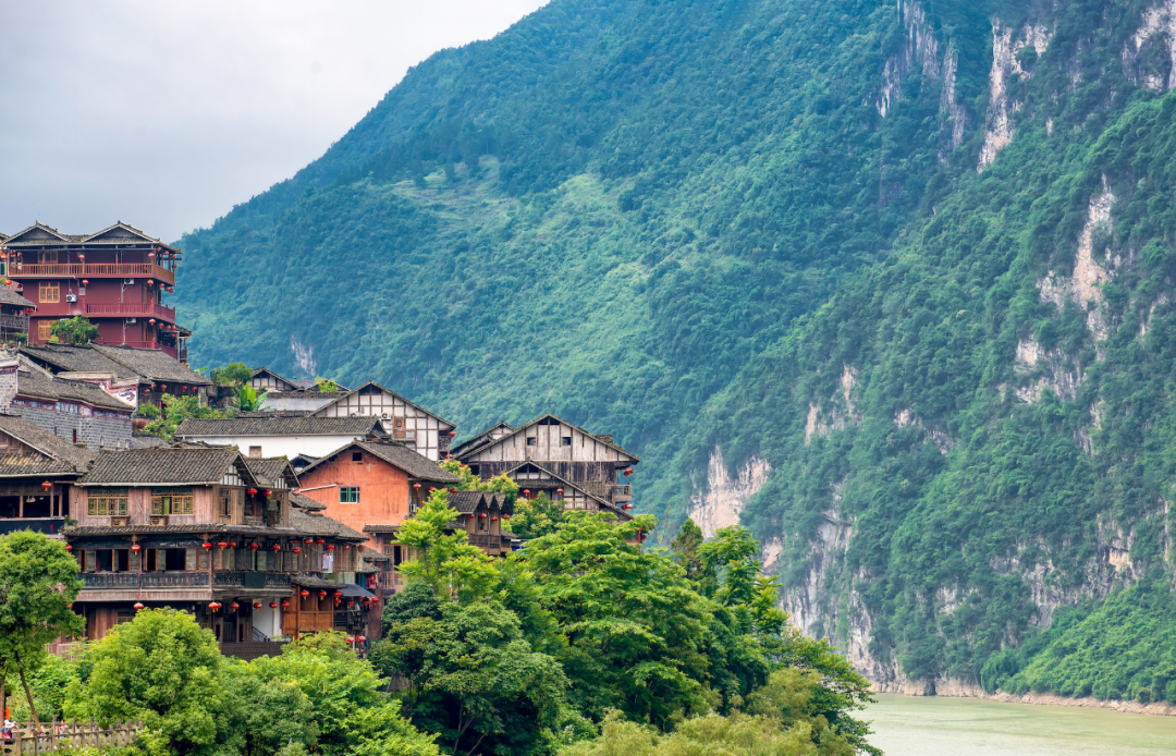 重庆墟落
旅游网（100元一天包吃住农家乐）《重庆墟渡民宿》